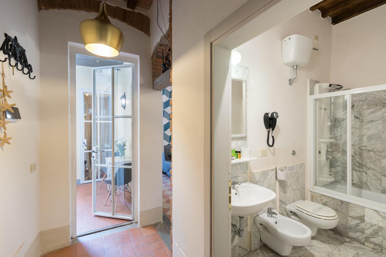 F6 - Santa Croce One Bedroom Flat For 2 Or 3 Guests فلورنس المظهر الخارجي الصورة