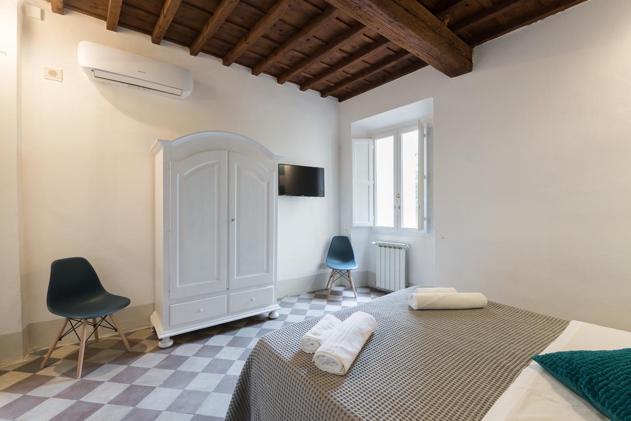 F6 - Santa Croce One Bedroom Flat For 2 Or 3 Guests فلورنس المظهر الخارجي الصورة